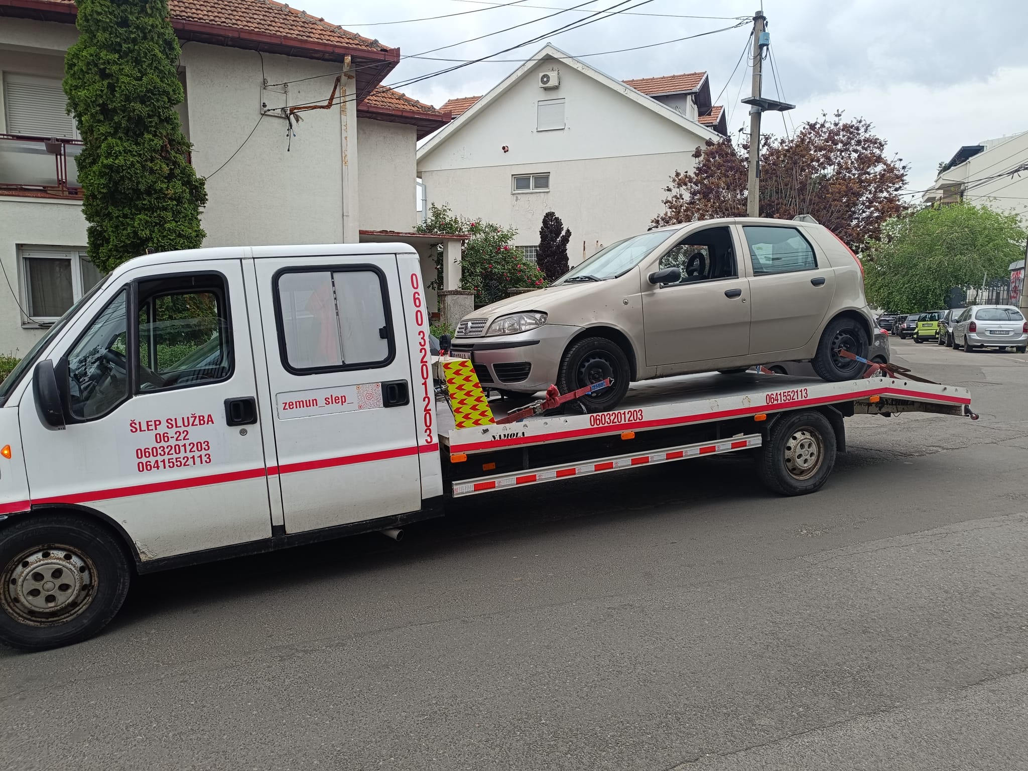 AB TRANS-ŠLEP šlep vozilo na terenu