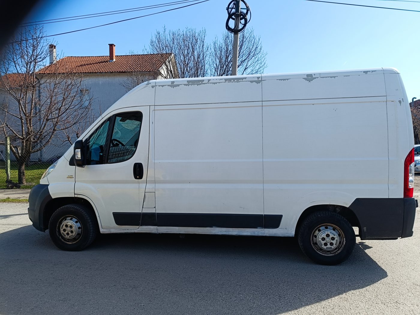 Kombi za prevoz robe, paketa i opreme u Beogradu