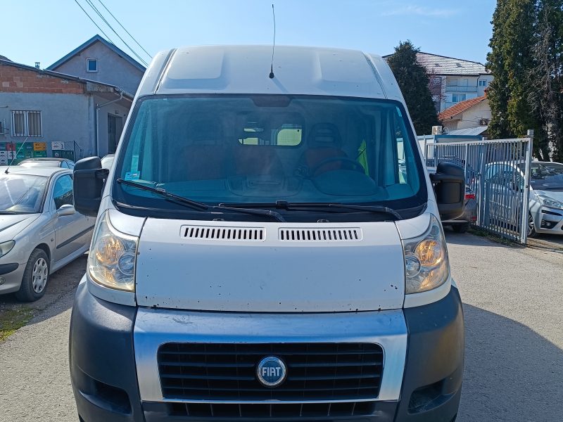 Kombi Fiat Ducato – prednja strana – AB TRANS-ŠLEP