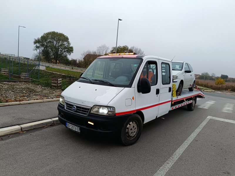 Šlepovanje kombija – AB TRANS-ŠLEP